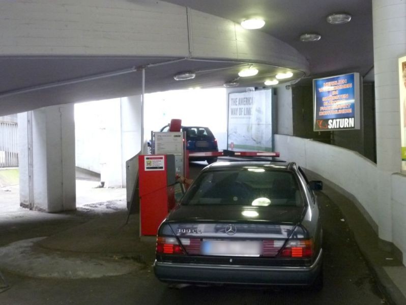 Westenhellweg  68/GALERIA Einf. Parkdeck
