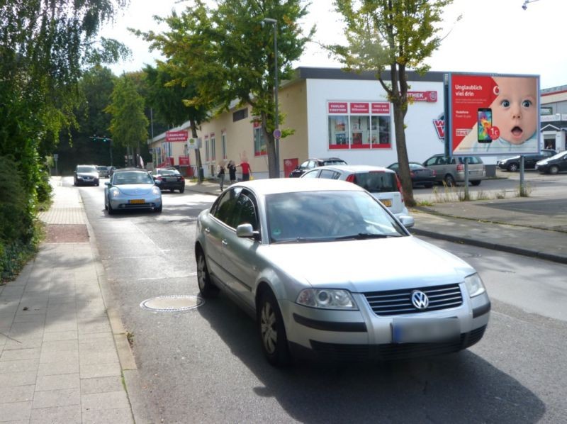 Lennestr./Vaalser Str. 236/Kaufland Einf. re. quer