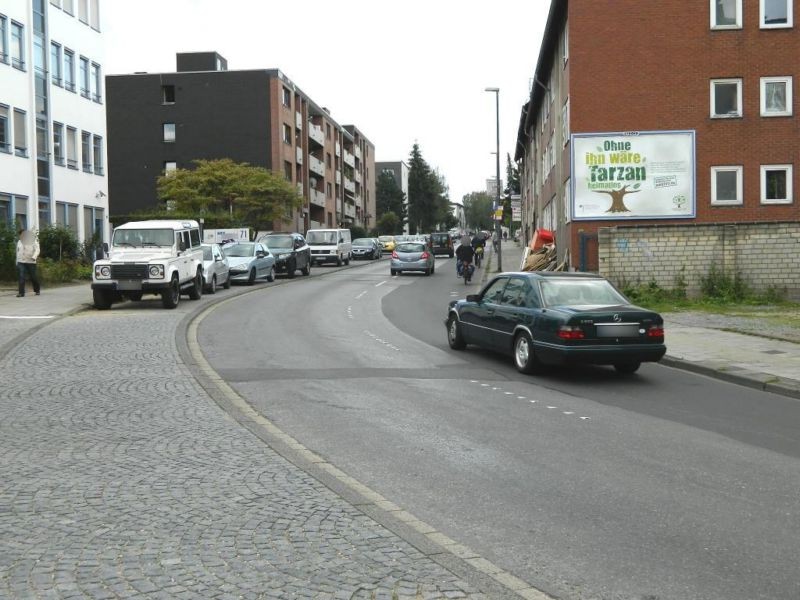 Peliserkerstr.  78 re. quer