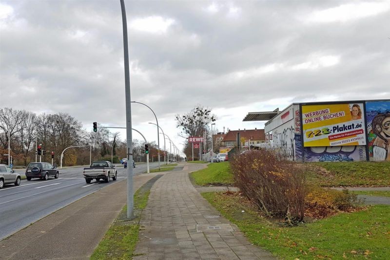 Ludwig-Erhard-Str.   2 geg. Reppnersche Str. quer