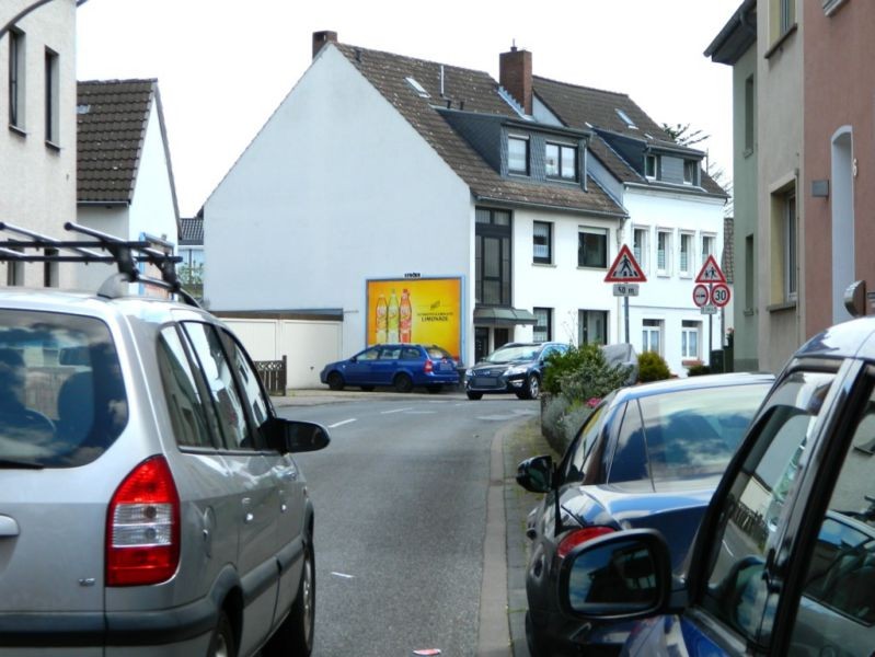 Forststr.  11a li. quer