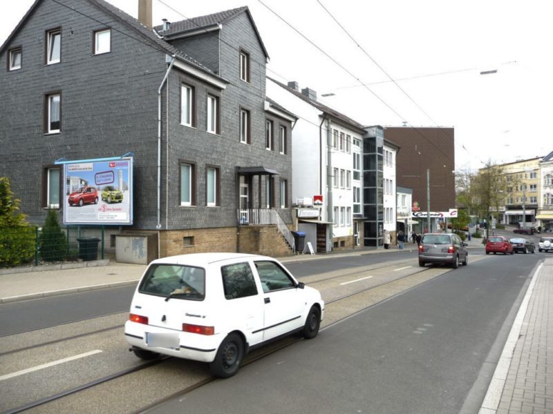 Dr.-C.-Otto-Str.   4 re. quer