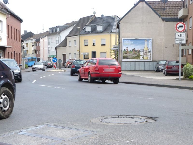 Königstr. 167 re. quer unten Nh. EDEKA