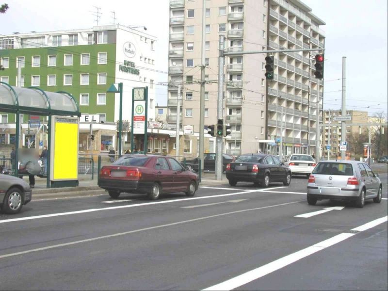 Hamburger Str./Siegfriedstr. saw. li./RS