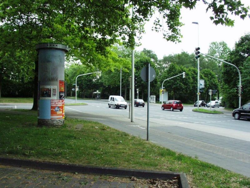 Dültgenstaler Str./Raffaelstr.