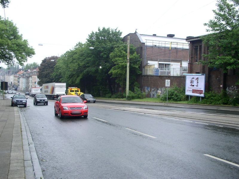 Martin-Luther-Str. Nh. A40 li.