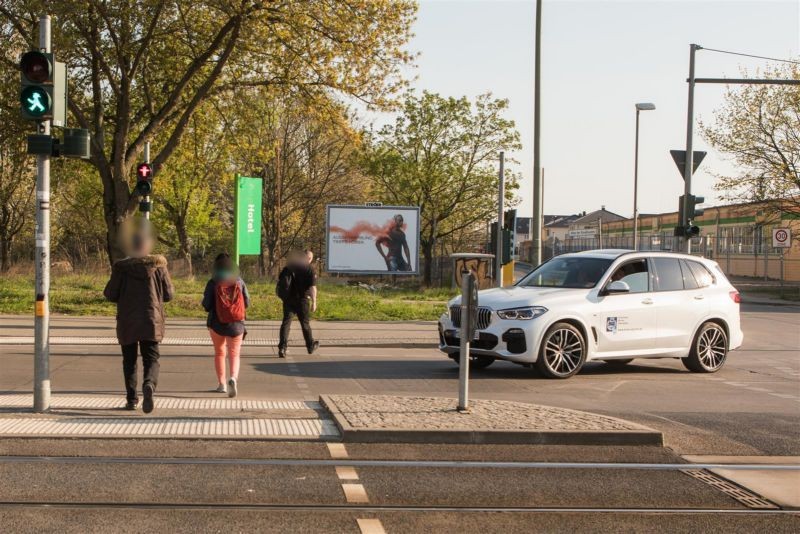 Allee der Kosmonauten  32/Beilsteiner Str.