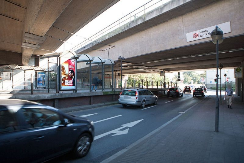 Düsseldorfer Str./Heerdterbuschstr./Bstg. 1/re./RS