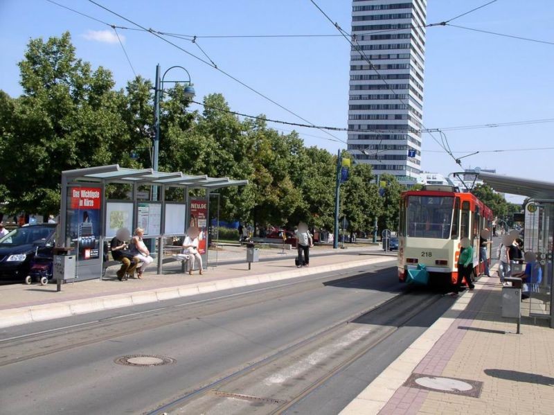 Heilbronner Str./Platz der Republik saw. re. innen