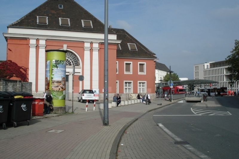 Bf, Bahnhofsvorplatz