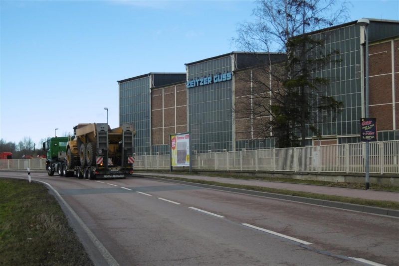 Naumburger Str. saw. neb. Rohrbrücke