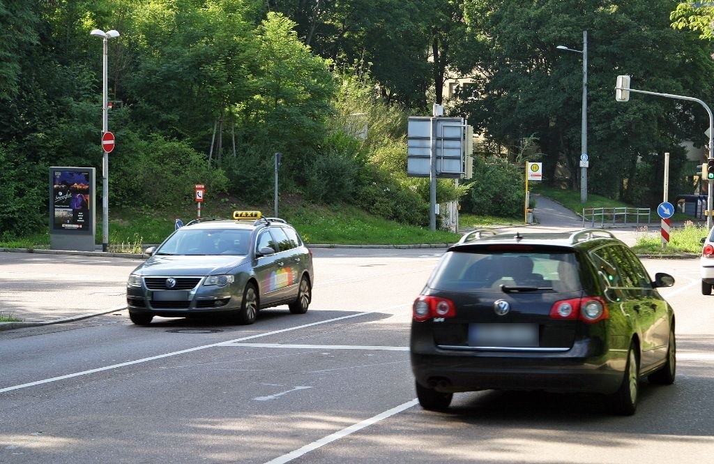 Karl-Kloss-Str. vor Tunneleinf. Ri. Vaihingen GW