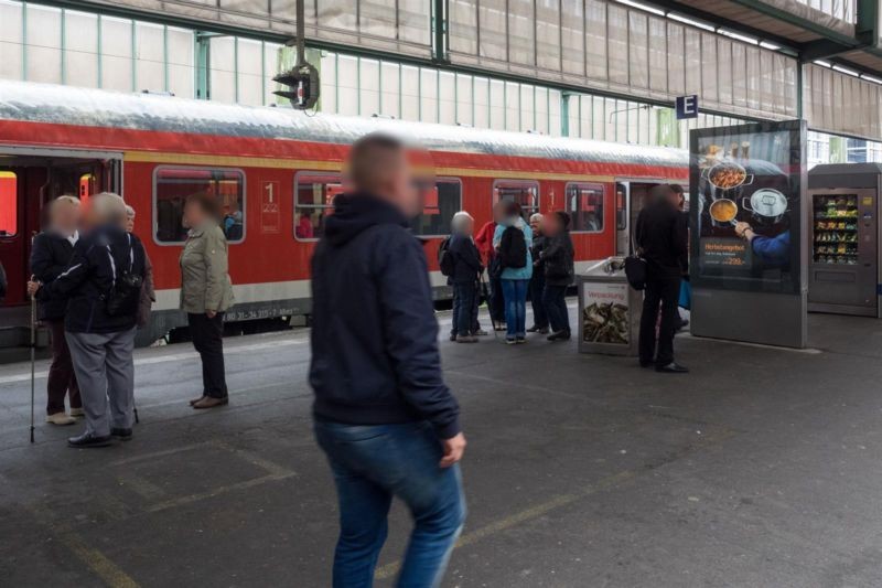 Hbf, Zwi.-Bstg., Gl. 6/7, 2. Sto., VS