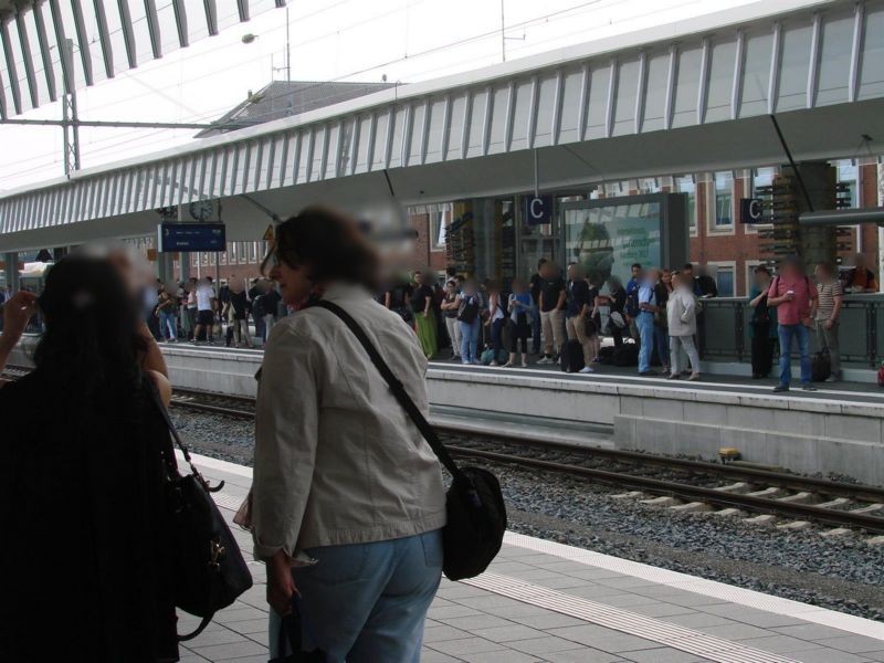Hbf, Bstg., Gleis 3
