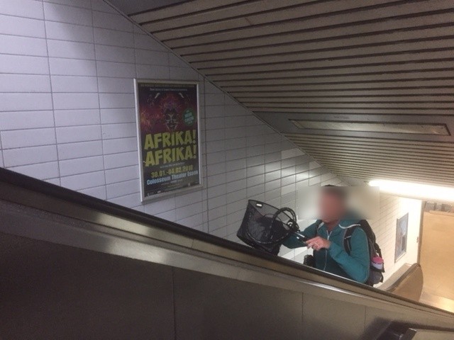 U-Bf Hbf, vor Ausg. E Lidl, li. runter, 1.Sto.