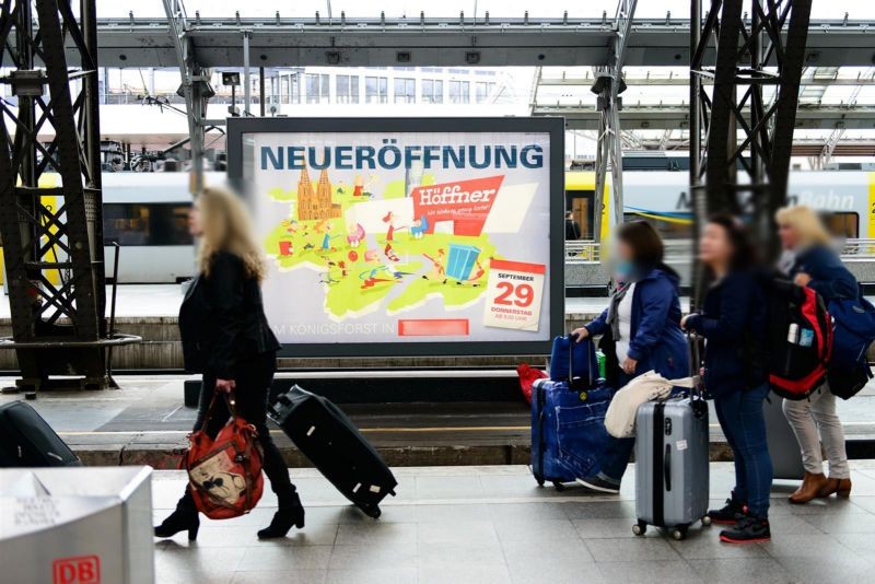 Hbf, Zw.-Bstg.(SY23), Gl. 8, 3. Sto.