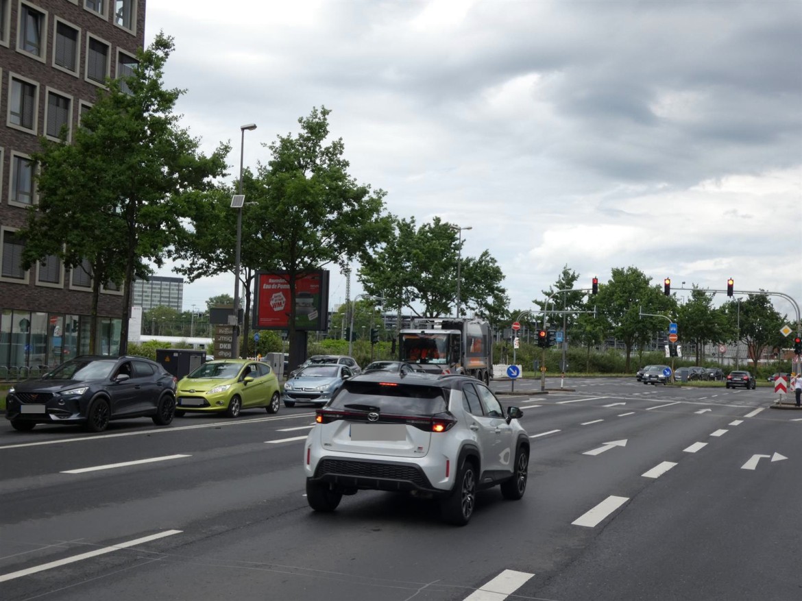 Straße des 17. Juni/Corintostr. geg. 1/We.li.