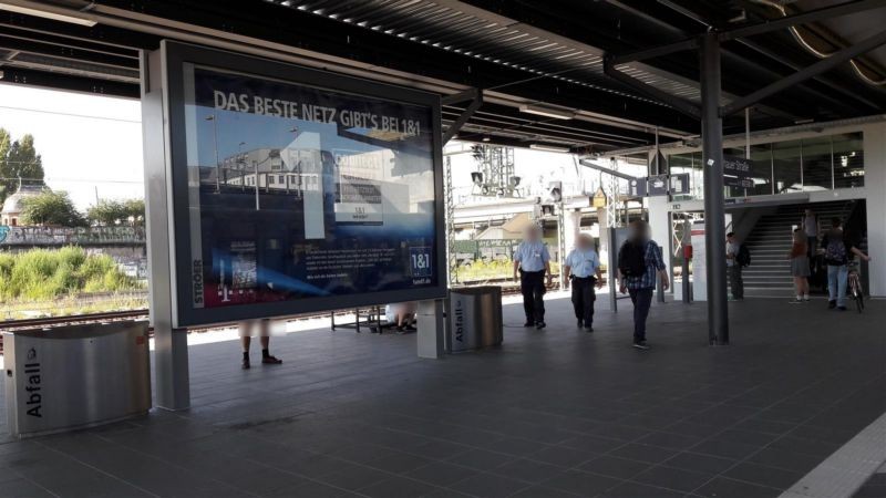 S-Bf Warschauer Str., Bstg., Gl. 2, Nh. Tr. EH