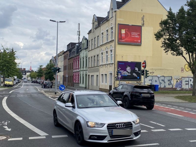 Roermonder Str. 183 re. quer Nh. REWE oben