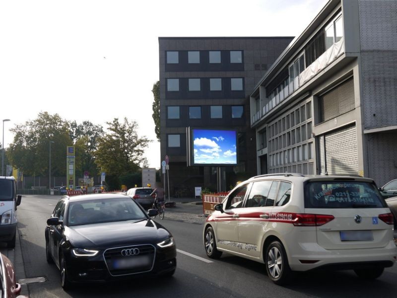 Harffstr.  51/We.re.