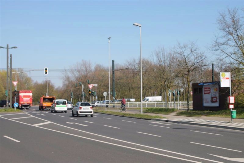 Universitätsstr./Werstener Str.