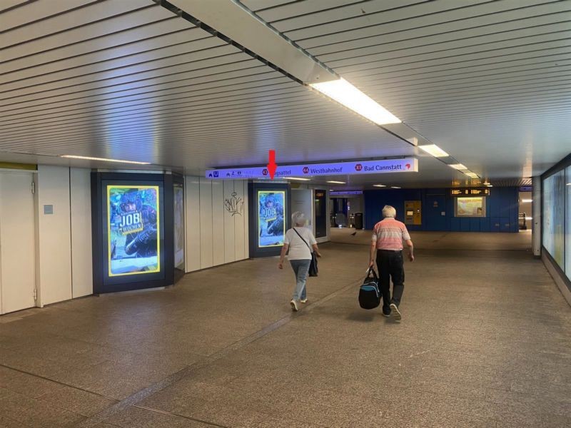 U-Bf Rathaus/VTE1 geg. L.pssg./Ri. Gl./li.