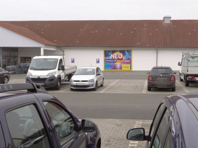 Thomas-Müntzer-Str.  41 re. neb. Eing. Netto