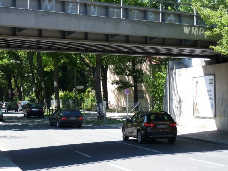 Am Dachsbau DB-Brücke, Ri. Krantorweg