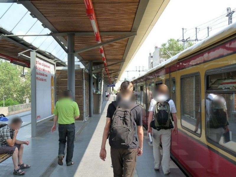 S-Bf Tiergarten,Bstg.,Gl.3, Ri.Friedrichstr,2.Sto.