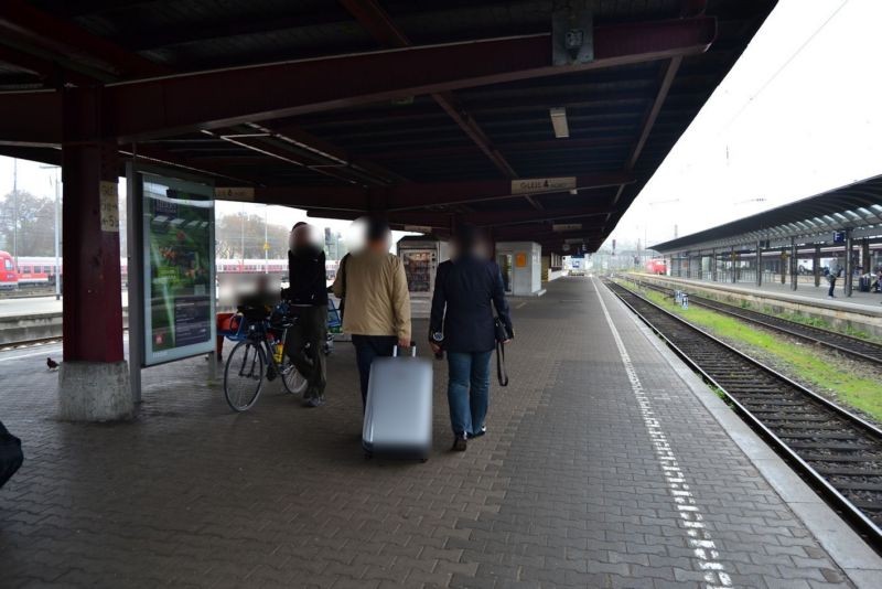 Hbf, Bstg., Gleis 4