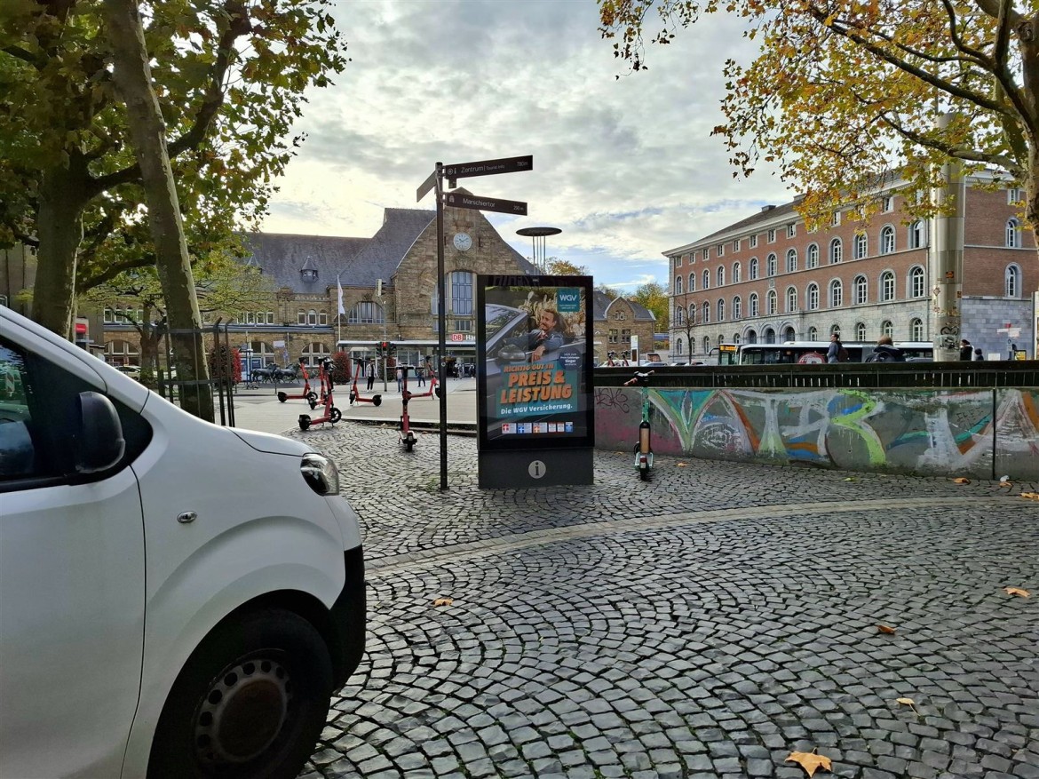 Bahnhofsplatz   1/Si. Bahnhofstr.