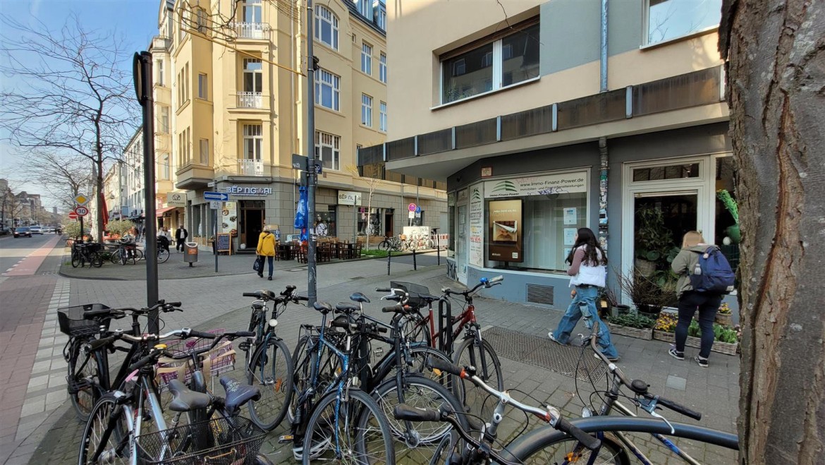 Venloer Str. 210/re.