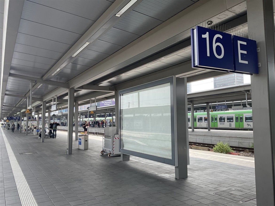 Hbf., Bstg., Gl. 16, Abschnitt E