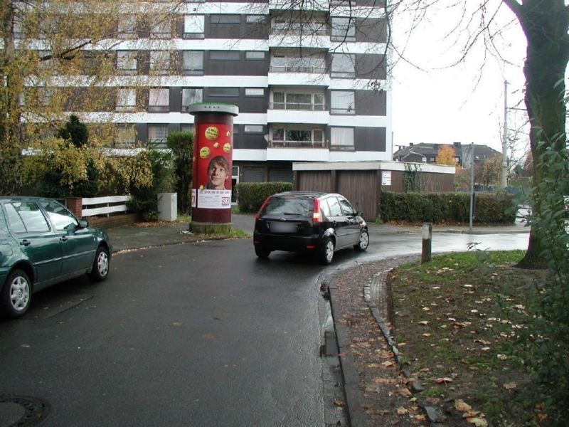 Kreuzstr. 115/Krefelder Str.
