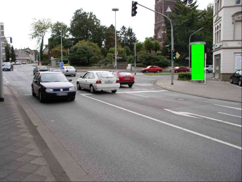 Von-der-Helm-Str./Franz-Rixen-Str.